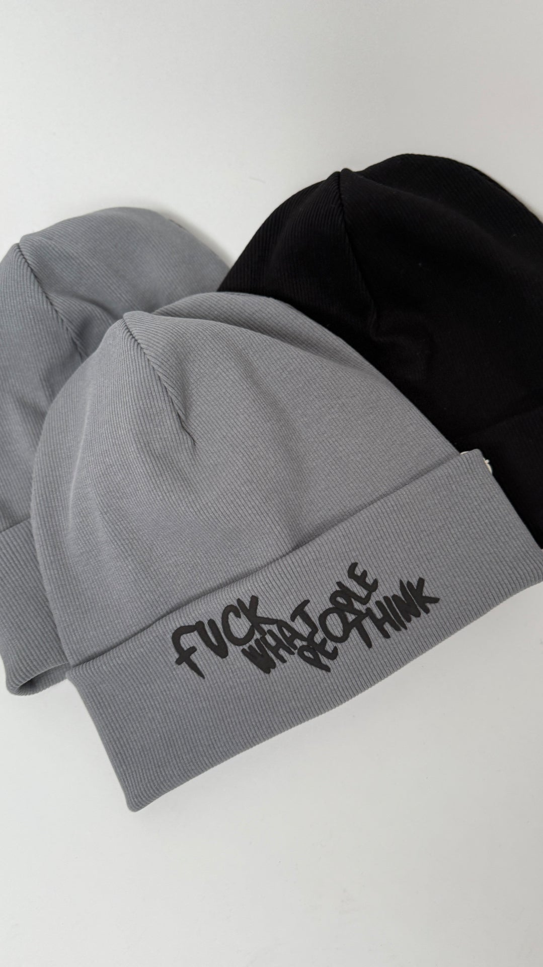FUCK WHAT PEOPLE THINK Kepurė - Sudėta