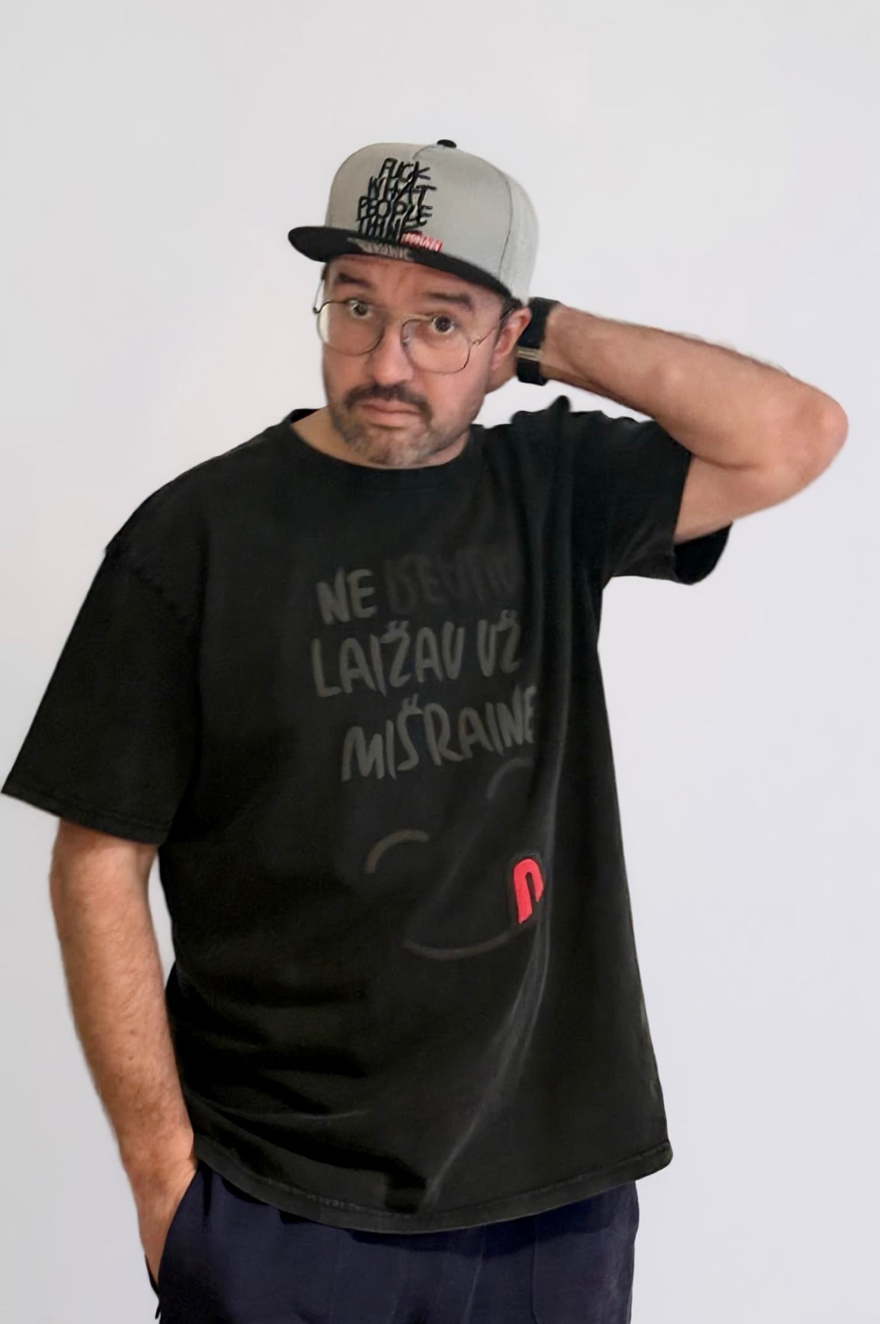 Oversize marškinėliai - worn 2